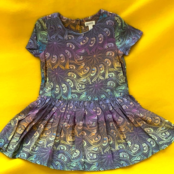 Like New - Gently worn - 3T Girls dress. Beautifully designed. GD7 - Picture 1 of 6